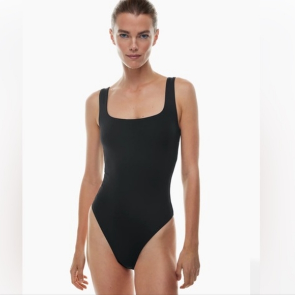 🌞ARITZIA Babaton Contour Square Neck Tank Bodysuit Black Size 2XS - Picture 3 of 3